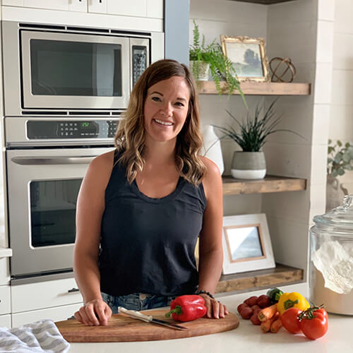 Chantel_headshot-square